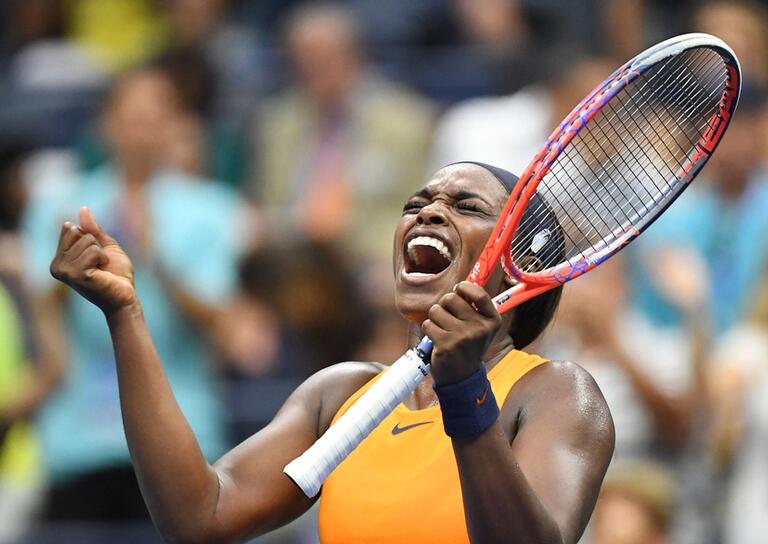 南宫28-阿扎伦卡爆冷击败C9，赛况扑朔迷离引爆全场！的简单介绍